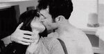 Kissing Love GIF - Kissing Love Couple - Discover & Share GI